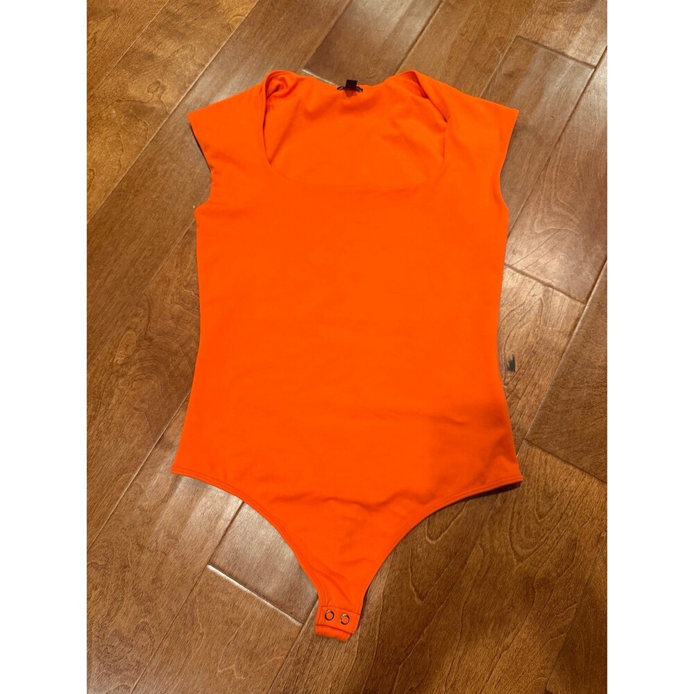 Express medium orange cap sleeve body contour bodysuit